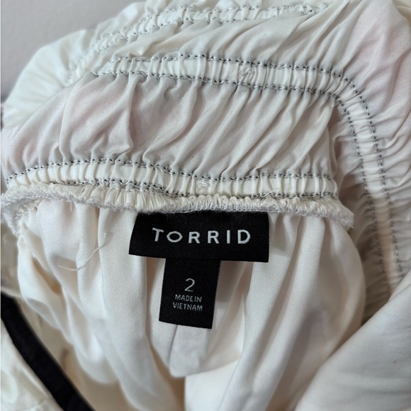Torrid Off-White Summer Dress with Black Bow Accents - Picture 8 of 8